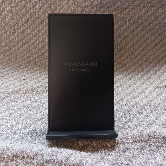 Nanami Qi Certified Wireless Charging Stand - Picture 5 of 7